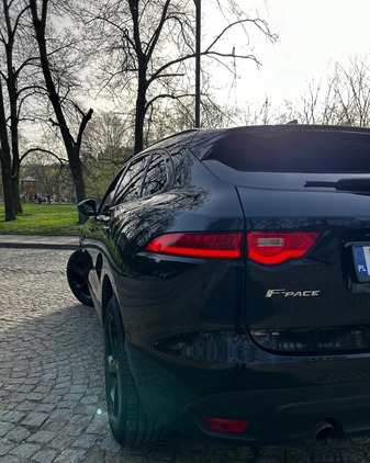 Jaguar F-Pace cena 147000 przebieg: 67000, rok produkcji 2019 z Warszawa małe 781